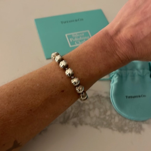 Tiffany Hardware-Ball bracelet in sterling silver-10 MM comfortable/easy to wear - Picture 3 of 5